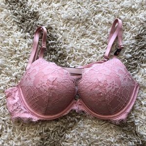 VS Pink Lace Push-Up Bra